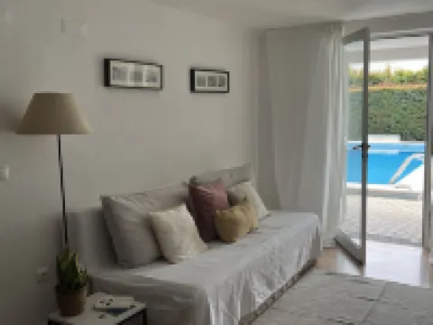 S. PEDRO House | Apart with pool and garden São Pedro do Estoril (by the beach)