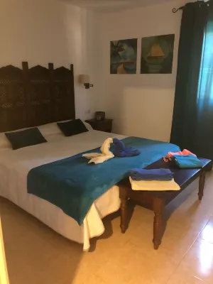 Corralejo Dona Laura private Wi-Fi, porch and pool. Tranquility and comfort