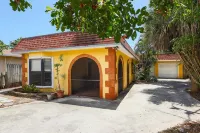 The Beach Quinta (Spanish Style Home)