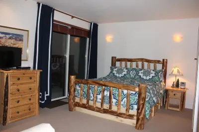 Truly Ski In/Ski Out Condo!  Spacious- Sleeps 11!  Great Mountain Views! Hotels near Big Sky Resort