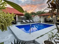 Mason Party Villa Near Night Life Jaco
