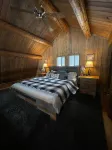 Rustic MT Cabin