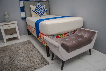 Sunset Oasis: 3BR Portmore Gem