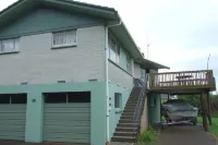 Stunning Lake House Retreat 지옥문 주변 호텔