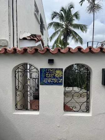 Charming 2 bedroom 2 shower room self catering  apt on a gorgeous quiet beach