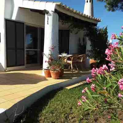 Pool villla in the Quinta do Paraiso, just 800 m to the beach/village centre Hotel Exterior