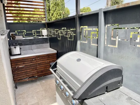 House at the foot of the Ventoux Отели в г. 'Воклюз