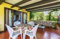 Cozy house, terrace, 50 meters from the beach, kiosk w / barbecue Hotels in Sao Sebastiao
