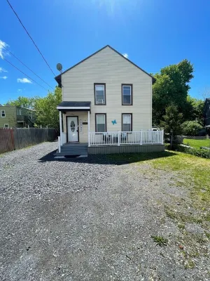 Cozy 2Br in Utica / Smart Lock Parking Fast WiFi