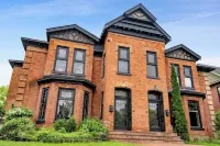 Large Heritage Duplex, 12 min to Blue mountain Village, Downtown Collingwood Hotels near Serendipity SOY Candle Factory