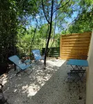 Joli Cabanon vue sur Serre de Barre