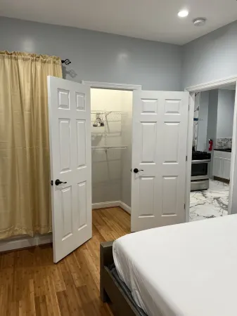 Luxuriously furnished 4 bedroom apartment Отели рядом с достопримечательностью «Технологический институт Нью-Джерси»