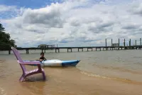 Beach Cottage - James River - Ferry End Cottages - Jamestown & Williamsburg