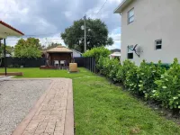 Charming Home Heart Of Miami! Sleeps 9 Close To Miami Airport & Attractions Hotels in der Nähe von Míami aquarium