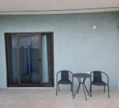 Modern Townhouse with beach/pool access which offers peace, quiet and relaxation