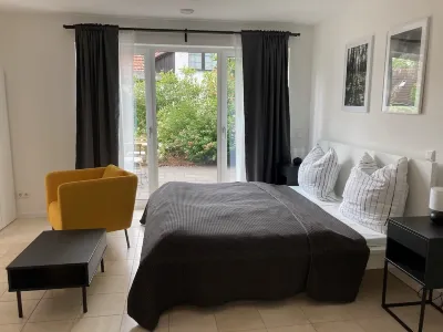 1 Bedroom Apartment in Solingen Hotel dekat Aussichtstempel solinger Seite