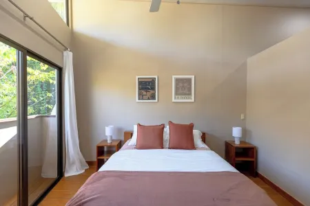 Cozy Apt close by good coffee, surf, beach, shops & restaurants