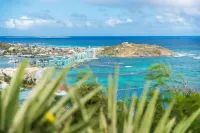 The Coastal Condo: Beautiful Luxury 3 Bed 2.5 bath