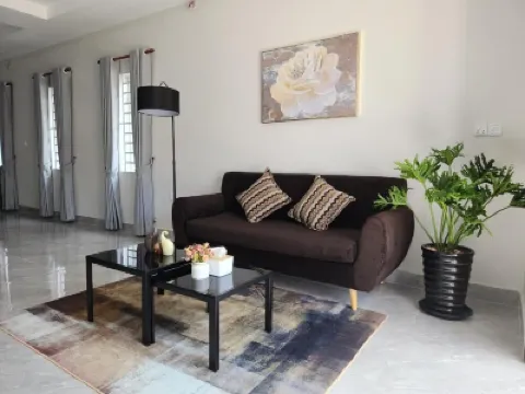 4 Bedroom Private Villa & Swimming Pool with Fitness Hotels in 