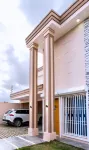 NEW LISTIN 15 minutes from the aiport, 25 from the beach, BBQ grill, pool table