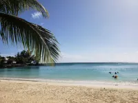 Villa Palmira with swimming  pool -5 mins walk from  Pereybere  Beach