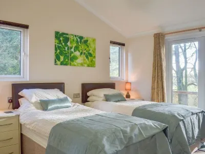 A Lodge Set in a Quiet Location with Country Views Hotel in zona Bakelite Museum