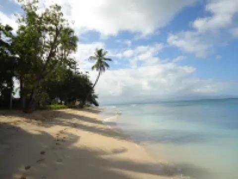 House of full foot with small done up and fenced yard. Hotels in Port-Louis