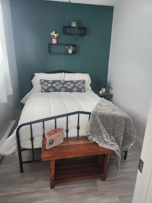 Charming 2-bedroom cottage with WiFi and AC in serene Grafton