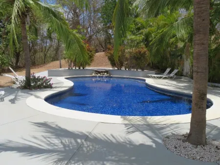 Spacious & Tranquil Condo Steps From the Beach! Near Marbella & San Juanillo Отели в г. Плайя Асуль