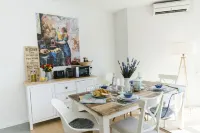 APPARTIO - Modern country-style vacation apartment for 6 people Hotels in Enzkreis