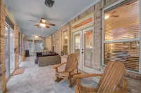 Chick & Modern Getaway Ranch - Lake Livingston View!