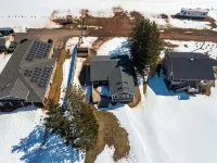 Water Front with Access: Sauna & Hot Tub, Dock, 3 Bedrooms