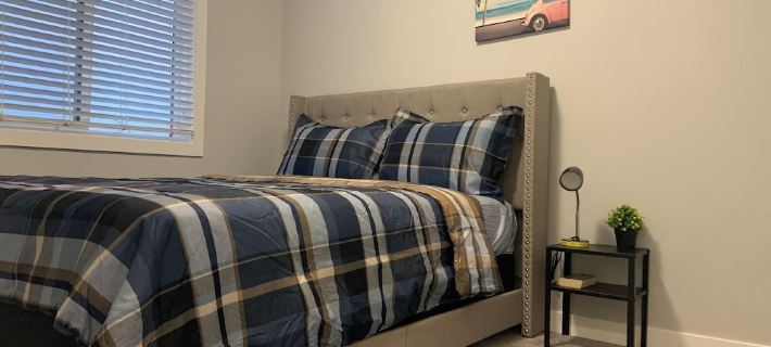 Luxurious 3 BR Villa with free parking - King Bed Ξενοδοχεία στην πόλη Regina