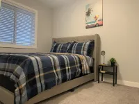 Luxurious 3 BR Villa with free parking - King Bed - 홈스테이