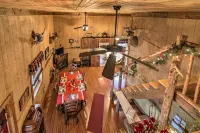 'The Bovard Lodge' Rustic Cabin Near Ohio River!