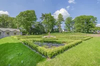 The Elizabeth Suite Stone Cross Mansion