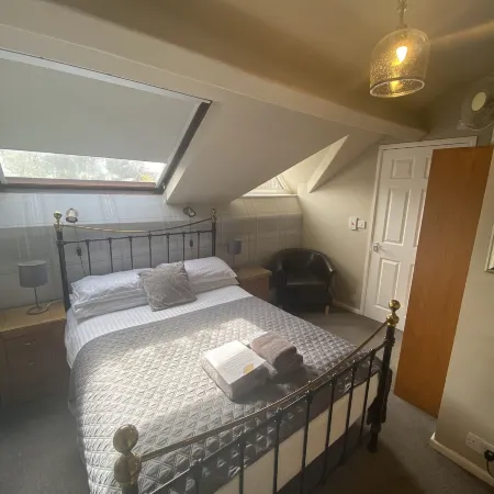 Autumn Leaves Guest House