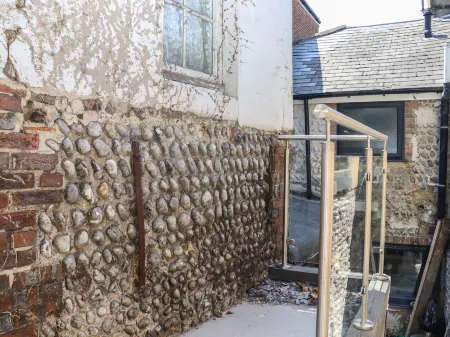 Star Cottage Отели рядом с достопримечательностью «Нешнел Траст - Берлинг Гэп энд Севен Систерс»