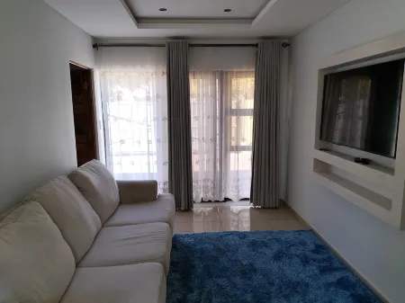 Kwanare Guesthouse Отели в г. Groblersdal