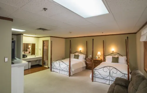 Sugarcreek Village Inn Hotels in Wayne Township