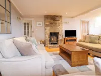 Is Y Deri Hotels in Harlech