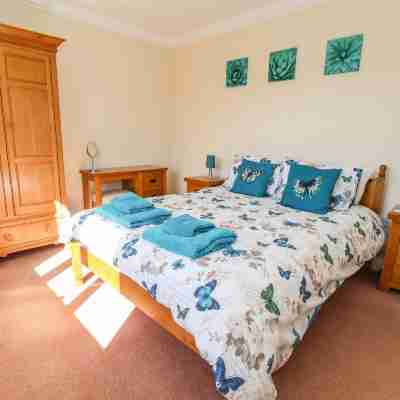 Middlegate Rooms