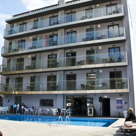 Summer Hotel