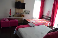 Chalet Familiar Hotels in La Tebaida
