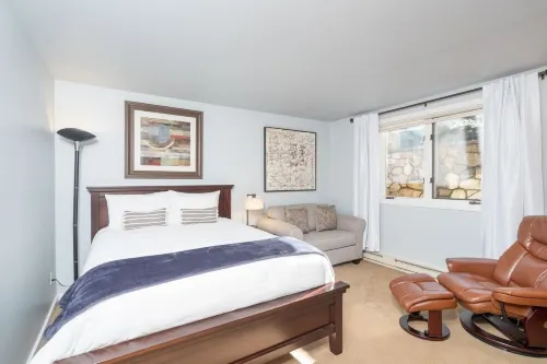 Riverside Dream! Quiet Spot w Deck, 5 Min Walk to Gondola & Main St, Condo