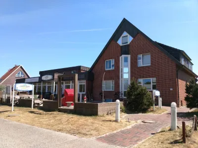 Strandhotel Achtert Diek Hotels in der Nähe von "Seehundbänke Langeoog"