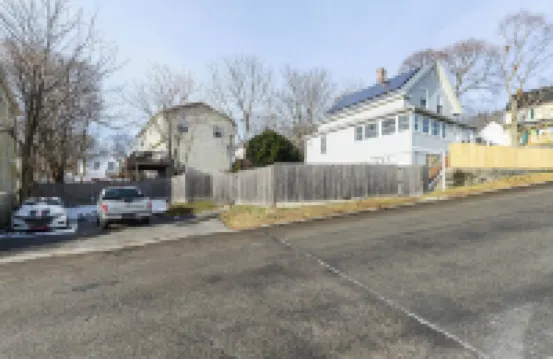 Home Near Parks and Downtown Worcester