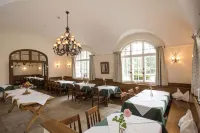 Gutshotel Odelzhausen Hotels in Odelzhausen