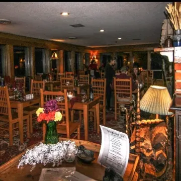 Westwind Inn on the Lake