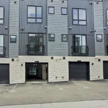 58b 2Br 3ba 2 Bedroom Townhouse by RedAwning